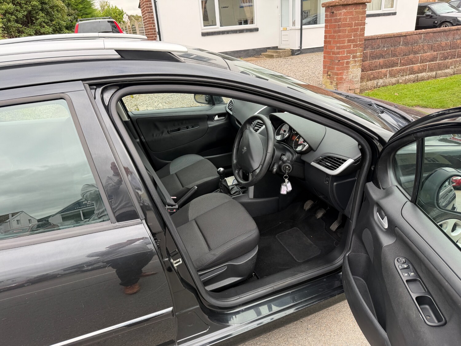 Used Peugeot 207 2012 for sale - 76120479: Photo 7