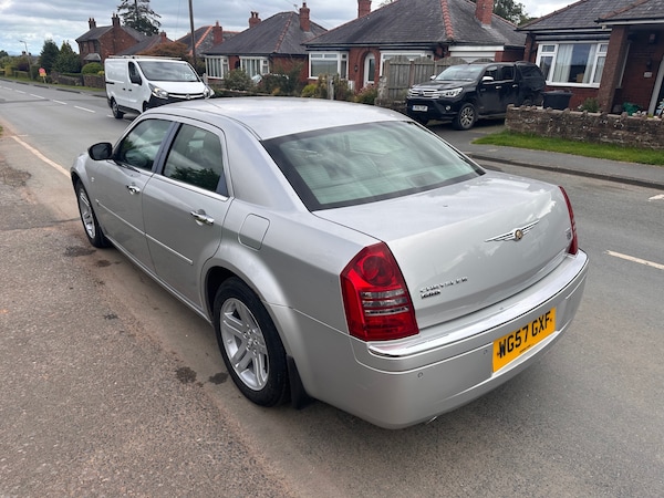 Used Chrysler 300C 2007 for sale - 71798392: Photo 5