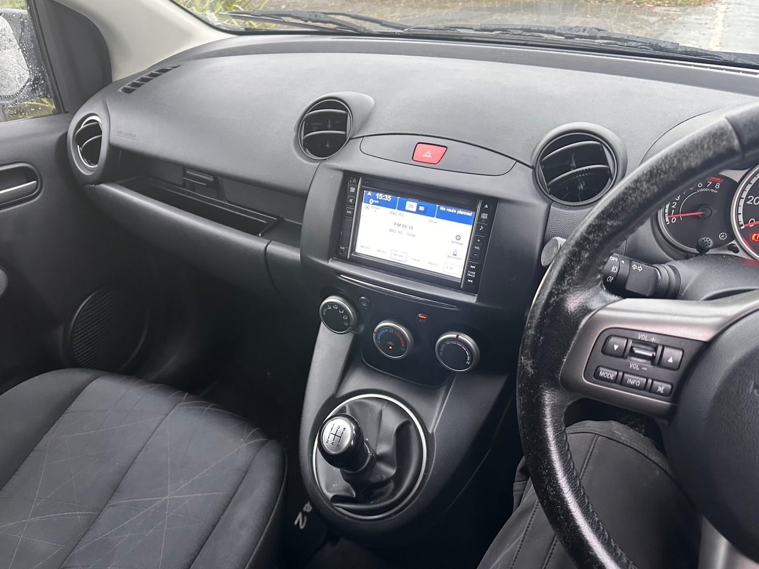 Used Mazda Mazda2 2013 for sale - 76544619: Photo 10