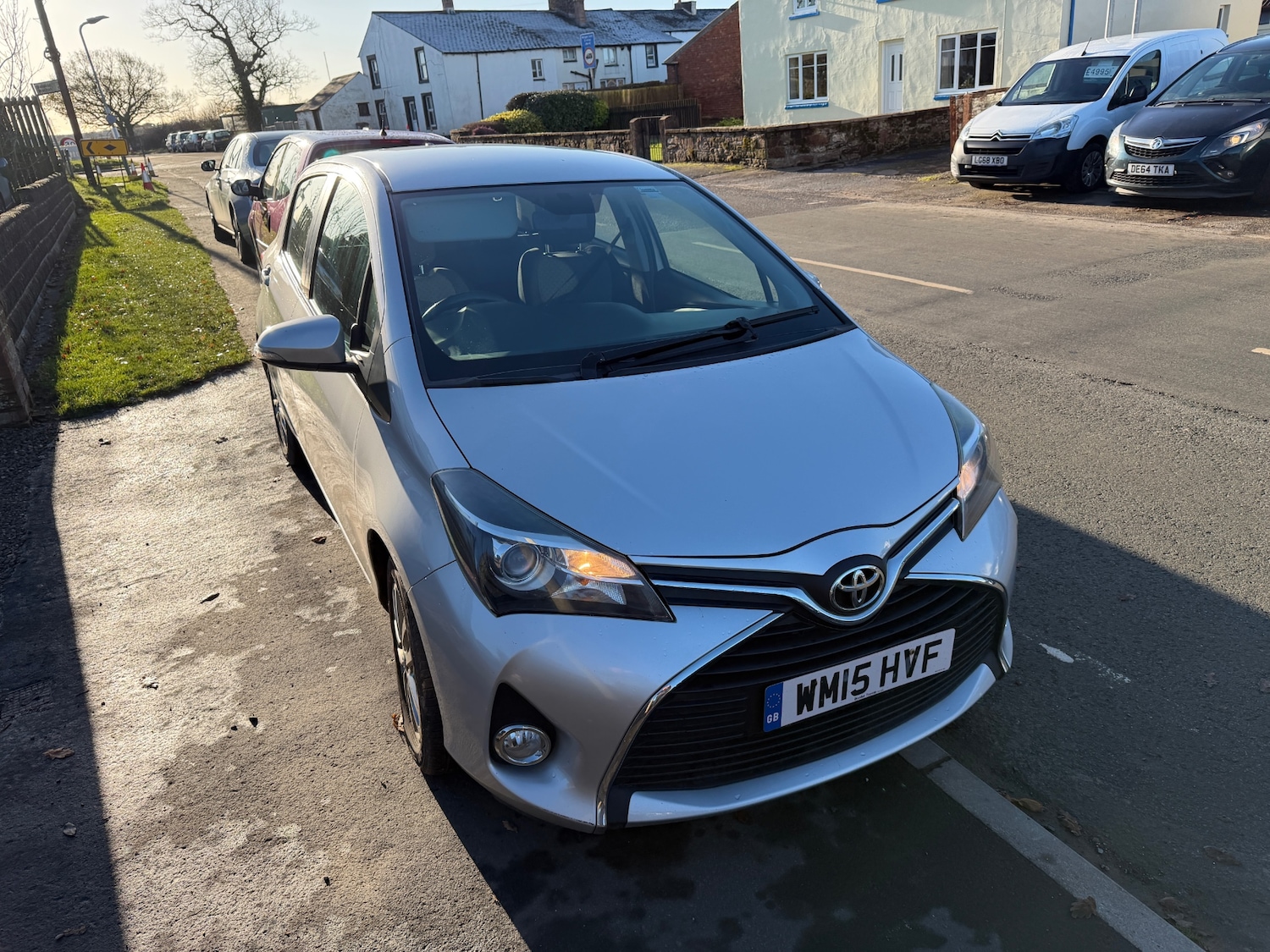 Used Toyota Yaris 2015 for sale - 76699745: Photo 1