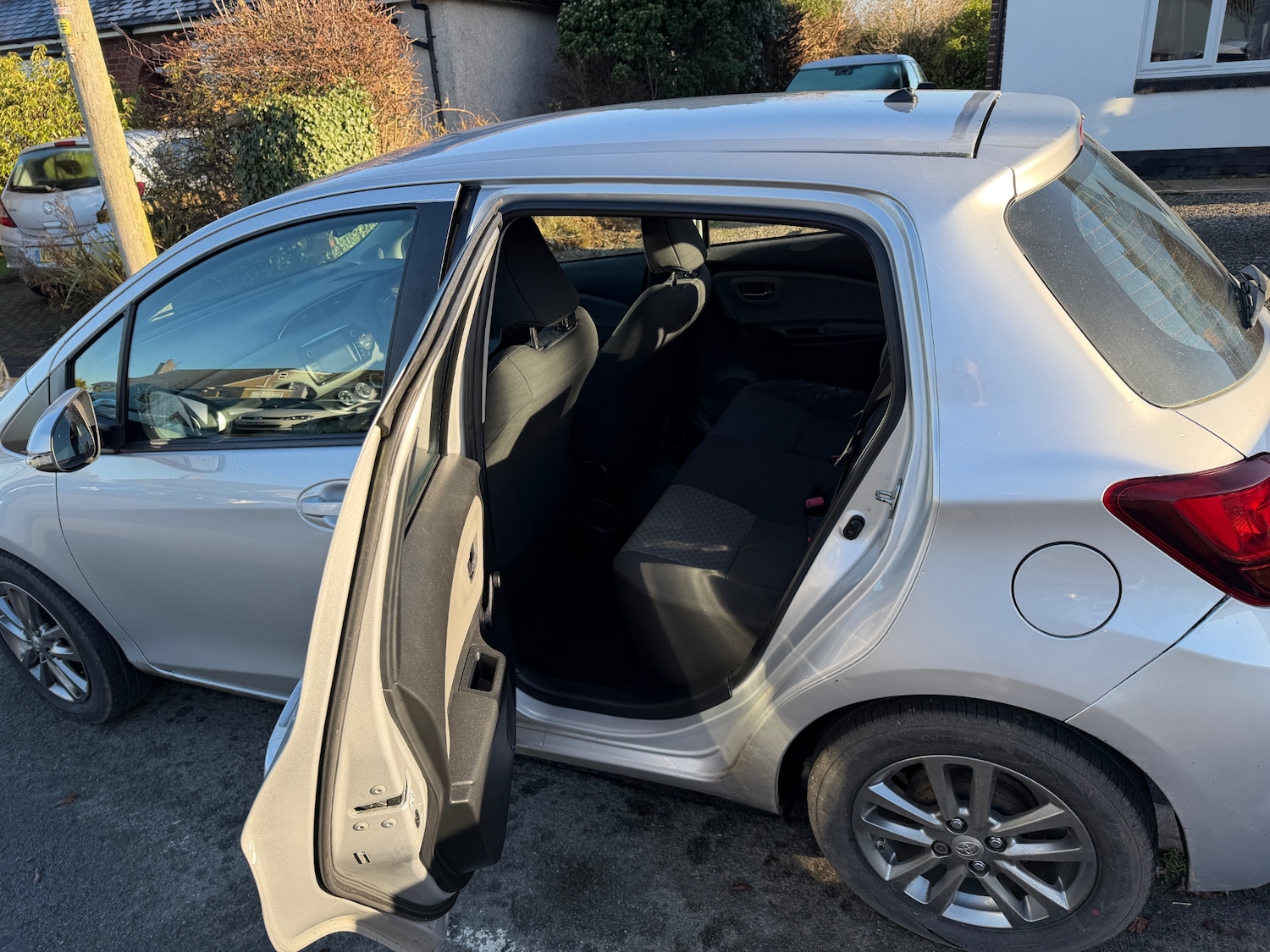 Used Toyota Yaris 2015 for sale - 76699745: Photo 6