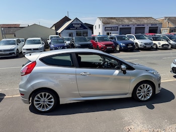 Used Ford Fiesta 2015 for sale - 79168384: Photo