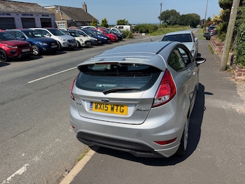 Used Ford Fiesta 2015 for sale - 79168384: Photo