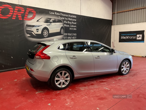 Used Volvo V40 2017 for sale - 77412625: Photo 2