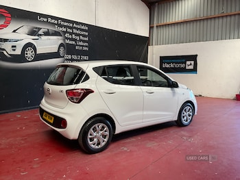 Used Hyundai i10 2018 for sale - 78695810: Photo