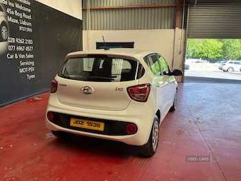 Used Hyundai i10 2018 for sale - 78695810: Photo