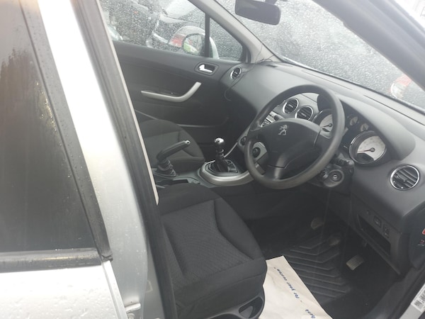 Used Peugeot 308 2011 for sale - 62704433: Photo 8