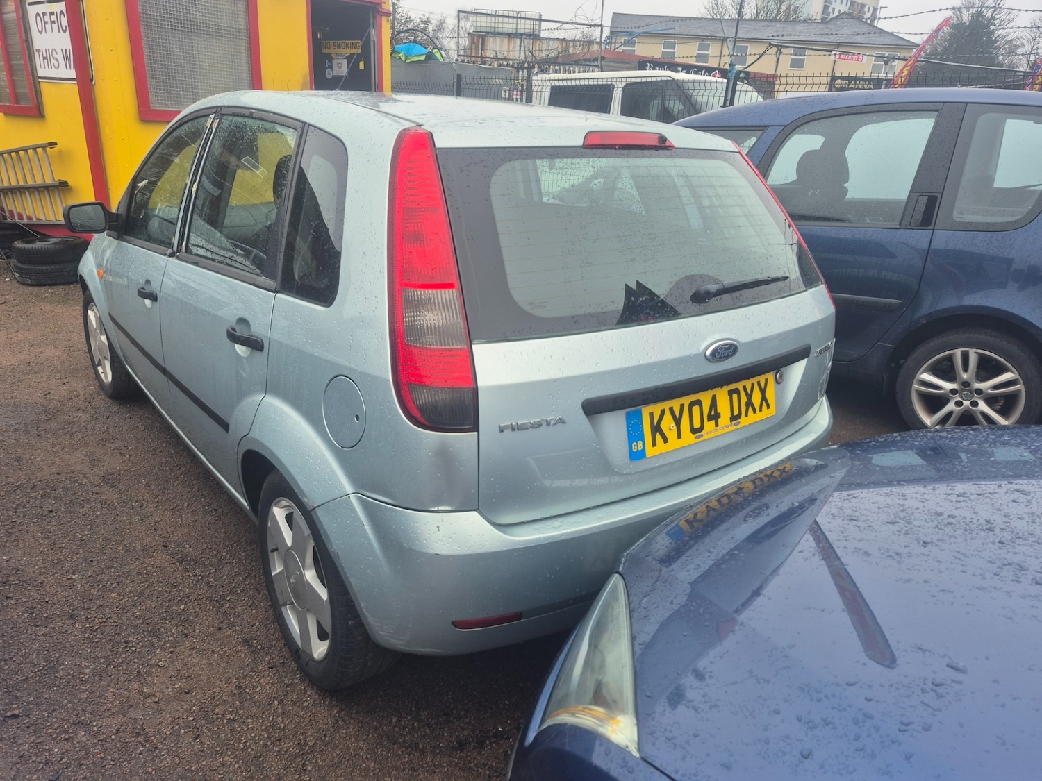 Used Ford Fiesta 2004 for sale - 77240349: Photo 4