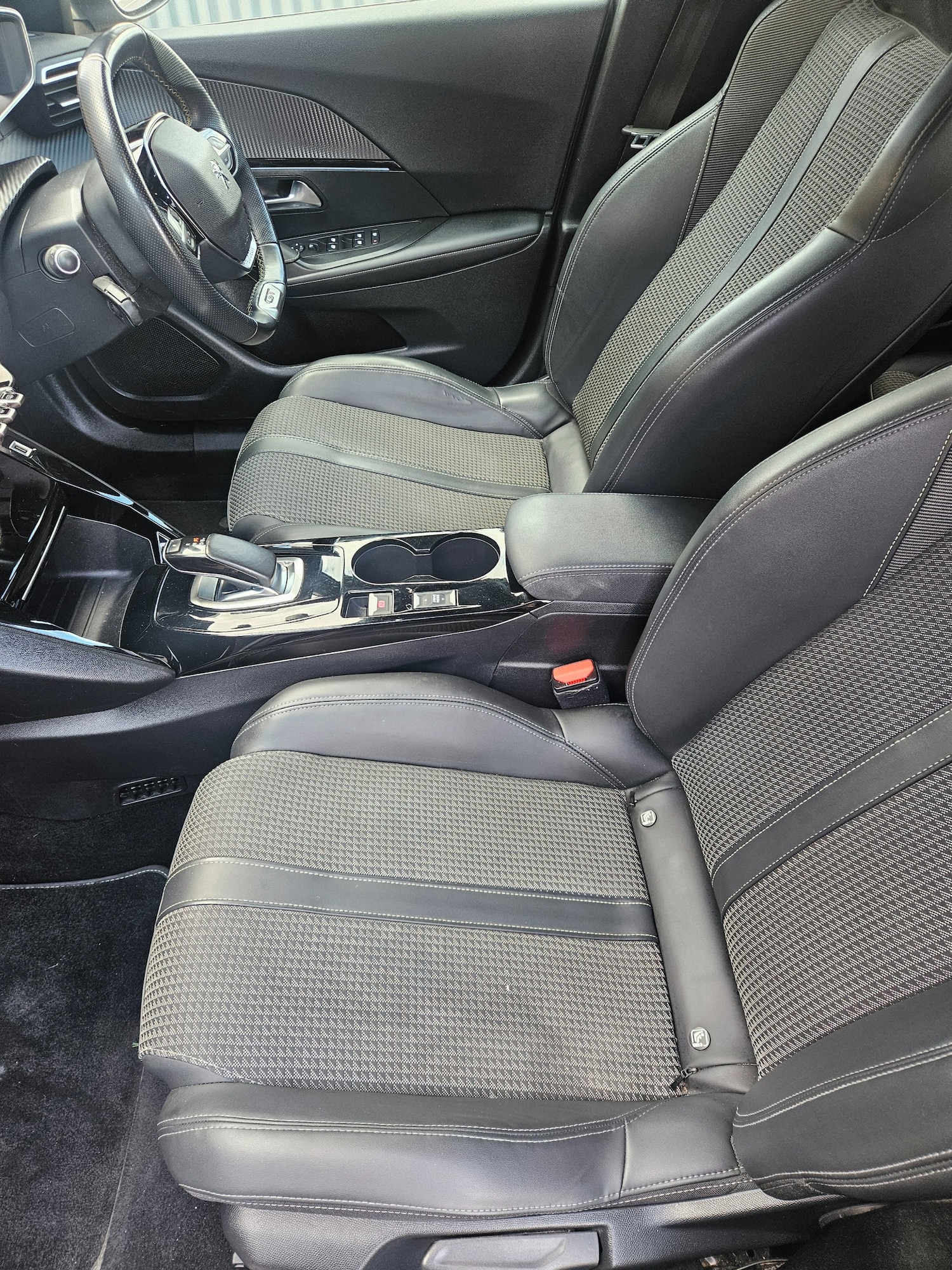 Used Peugeot 2008 2020 for sale - 77873683: Photo 5