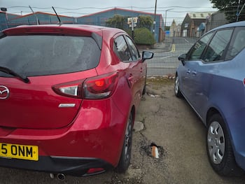 Used Mazda Mazda2 2015 for sale - 79754231: Photo