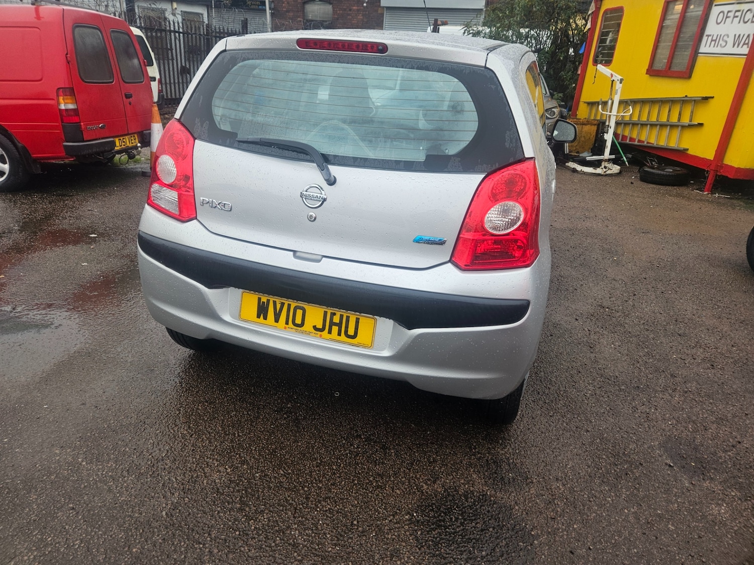 Used Nissan Pixo 2010 for sale - 76807322: Photo 3