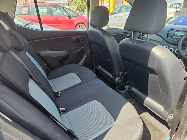 Used Hyundai i10 2010 for sale - 75498494: Photo 5