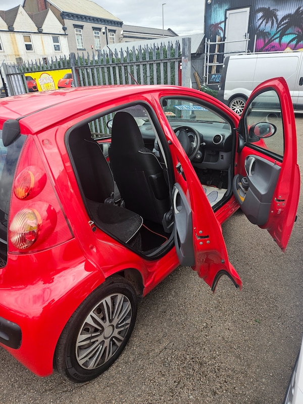 Used Peugeot 107 2010 for sale - 71340146: Photo 2
