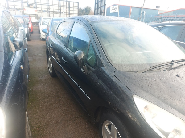 Used Peugeot 207 2010 for sale - 66159981: Photo 2