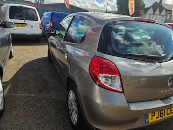 Used Renault Clio 2011 for sale - 75890932: Photo