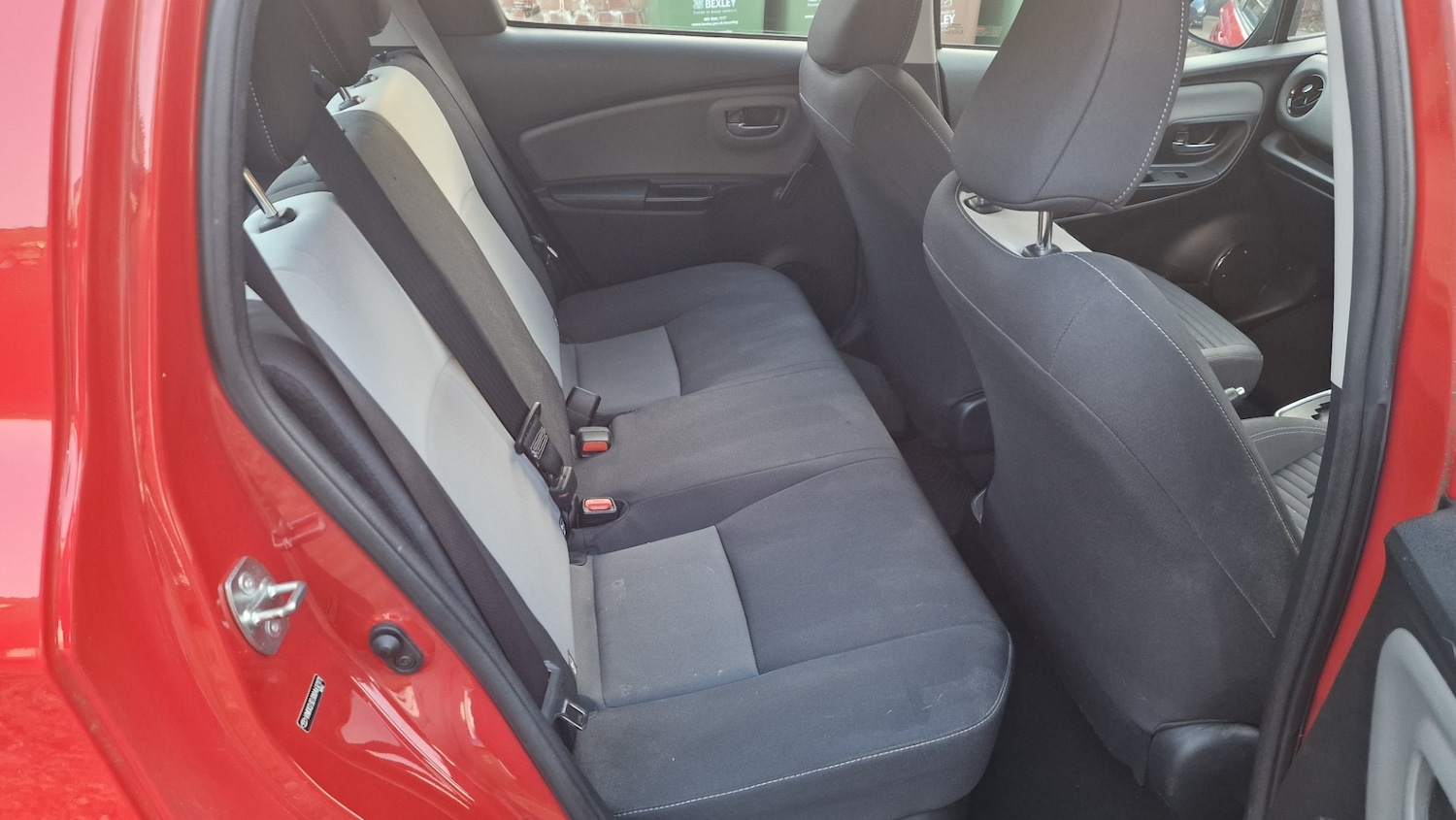 Used Toyota Yaris 2019 for sale - 77385459: Photo 12