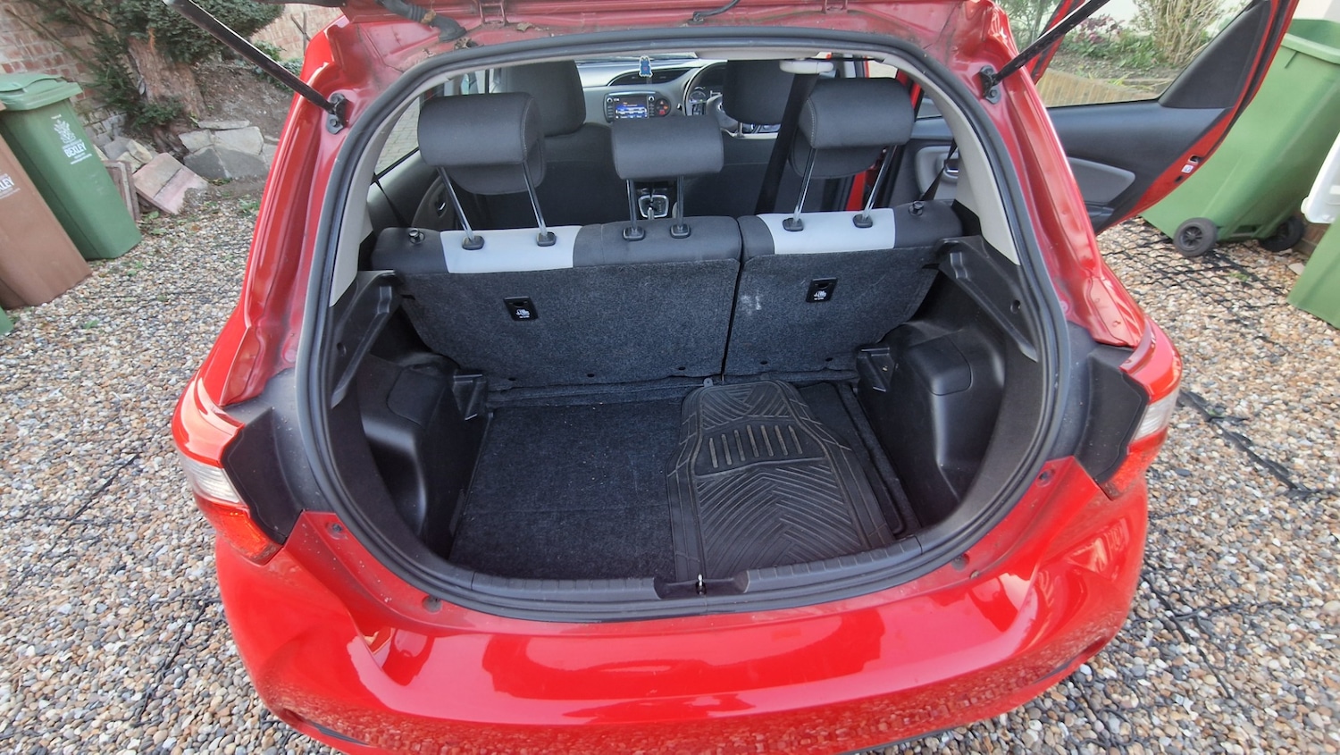 Used Toyota Yaris 2019 for sale - 77385459: Photo 15