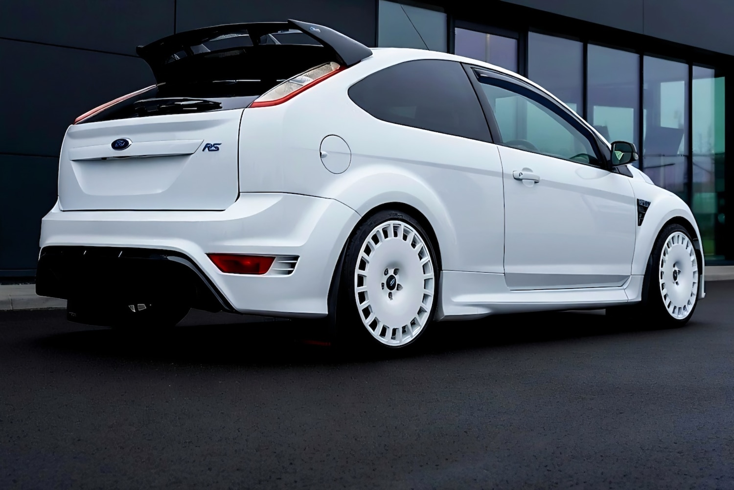 Used Ford Focus 2010 for sale - 77926797: Photo 2