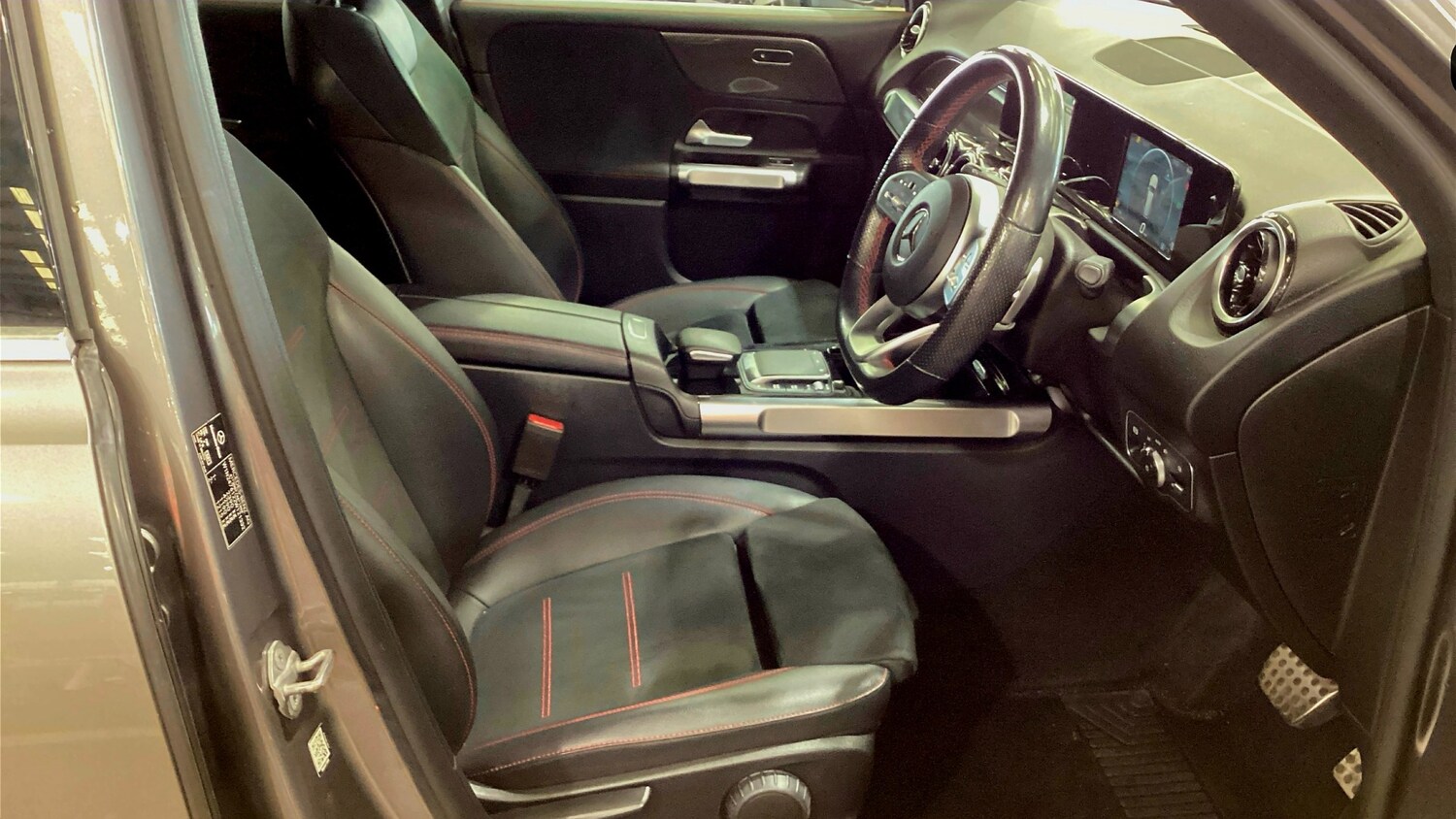 Used Mercedes-Benz GLB 2021 for sale - 77364823: Photo 12