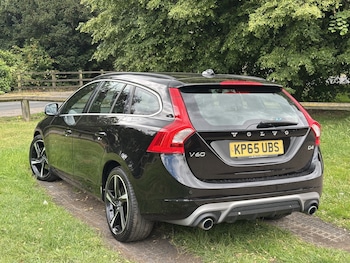 Used Volvo V60 2015 for sale - 78864933: Photo