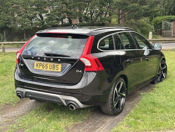 Used Volvo V60 2015 for sale - 78864933: Photo