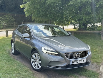 Used Volvo V40 2017 for sale - 78526387: Photo