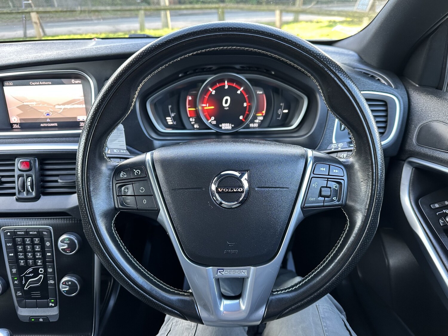 Used Volvo V40 2017 for sale - 77572714: Photo 10