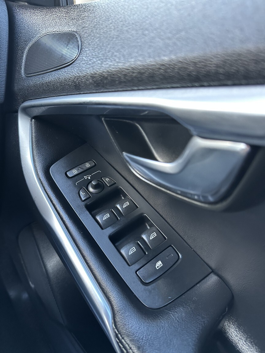 Used Volvo V40 2017 for sale - 77572714: Photo 14