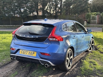 Used Volvo V40 2017 for sale - 77572714: Photo