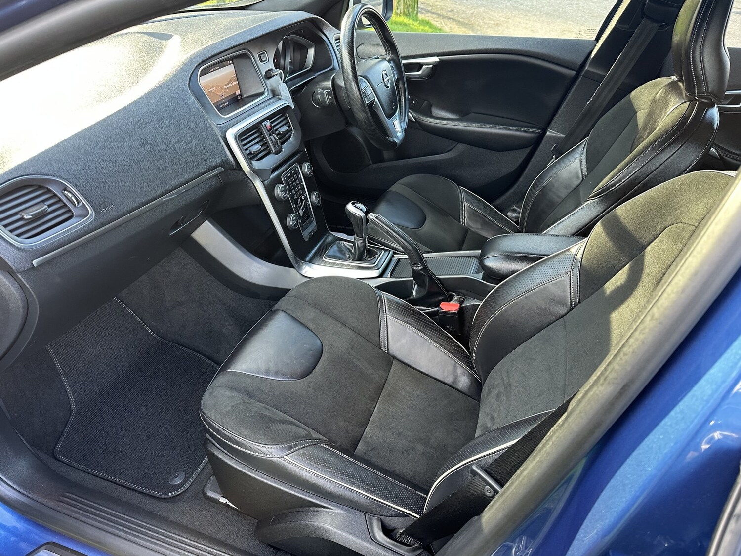 Used Volvo V40 2017 for sale - 77572714: Photo 7