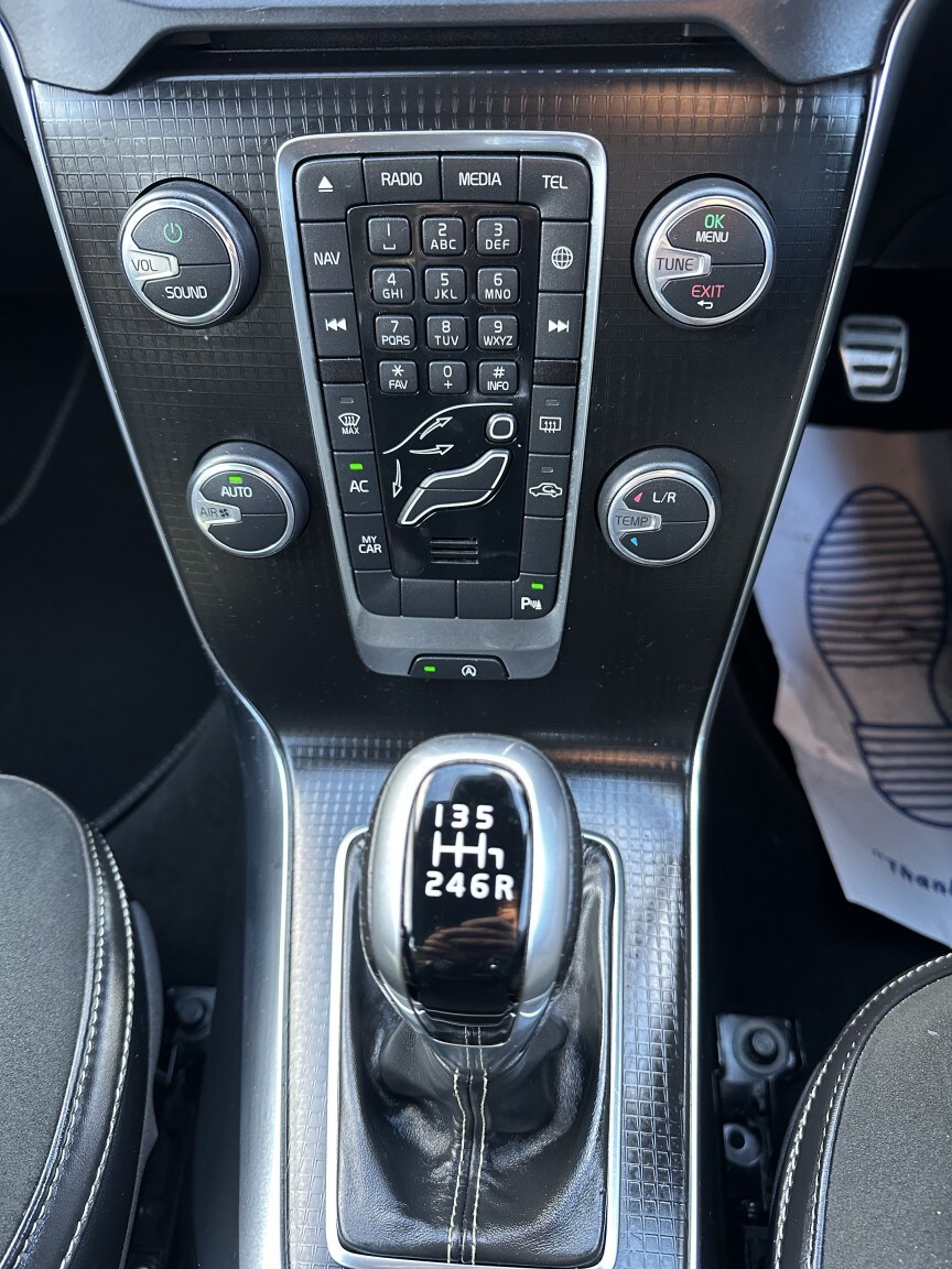 Used Volvo V40 2017 for sale - 77572714: Photo 8