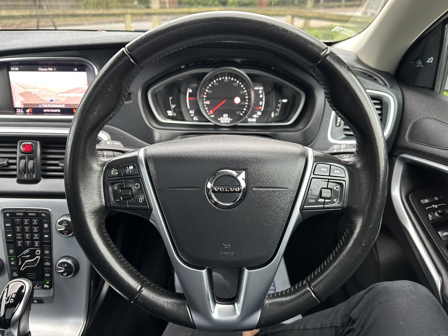 Used Volvo V40 2019 for sale - 77548229: Photo 11