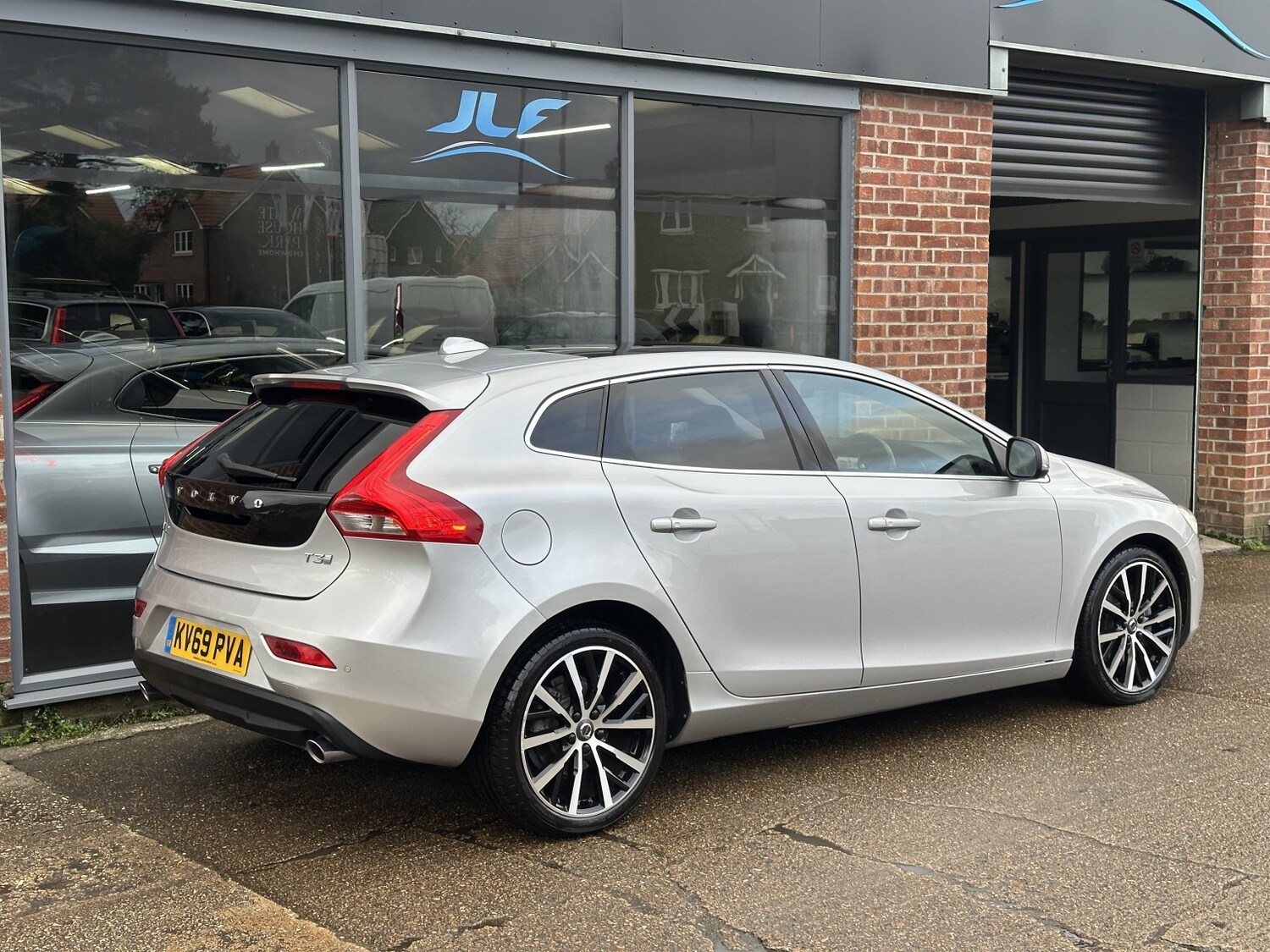 Used Volvo V40 2019 for sale - 77548229: Photo 21