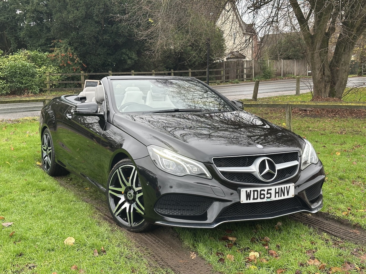 Used Mercedes-Benz E Class 2015 for sale - 76751807: Photo 1