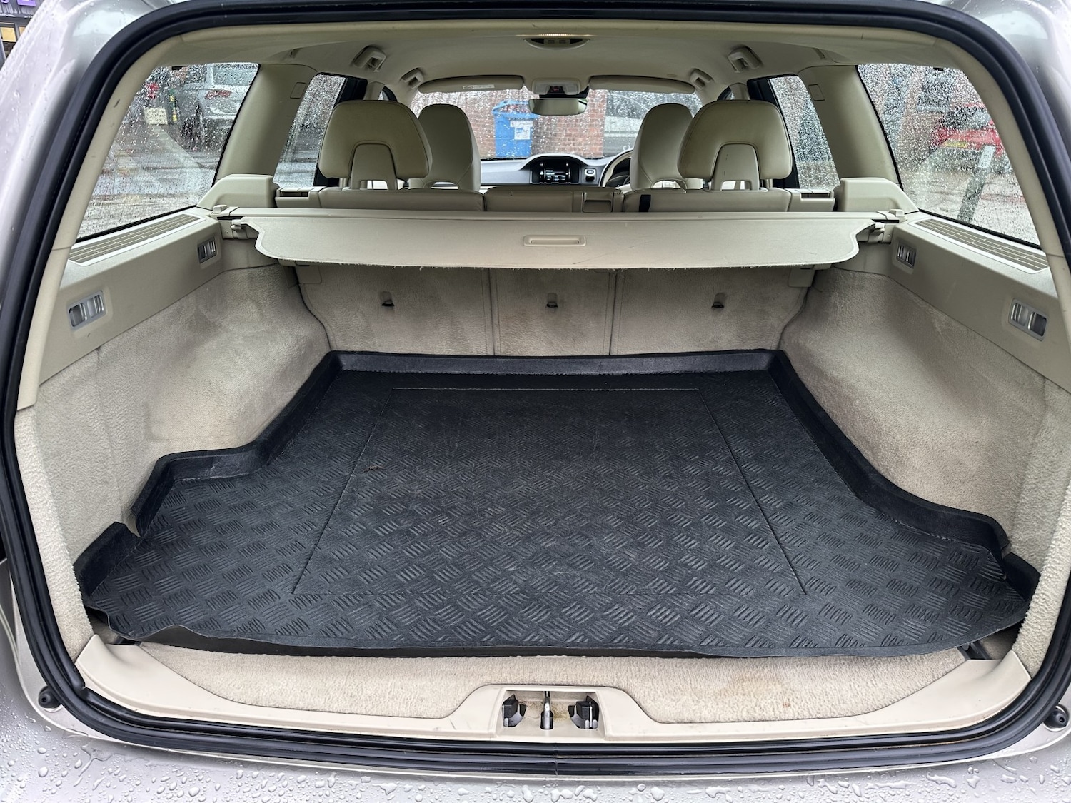 Used Volvo V70 2014 for sale - 76666061: Photo 18