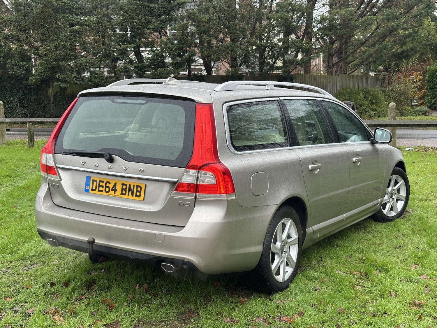 Used Volvo V70 2014 for sale - 76666061: Photo 4