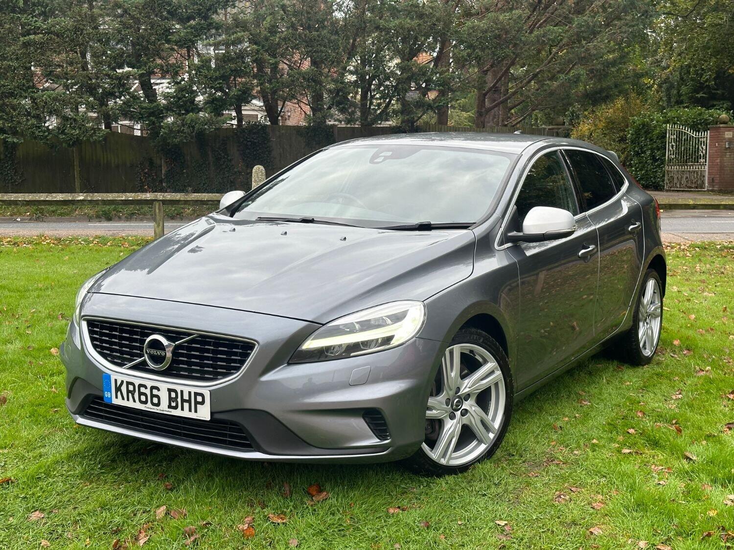 Used Volvo V40 2016 for sale - 76369377: Photo 2
