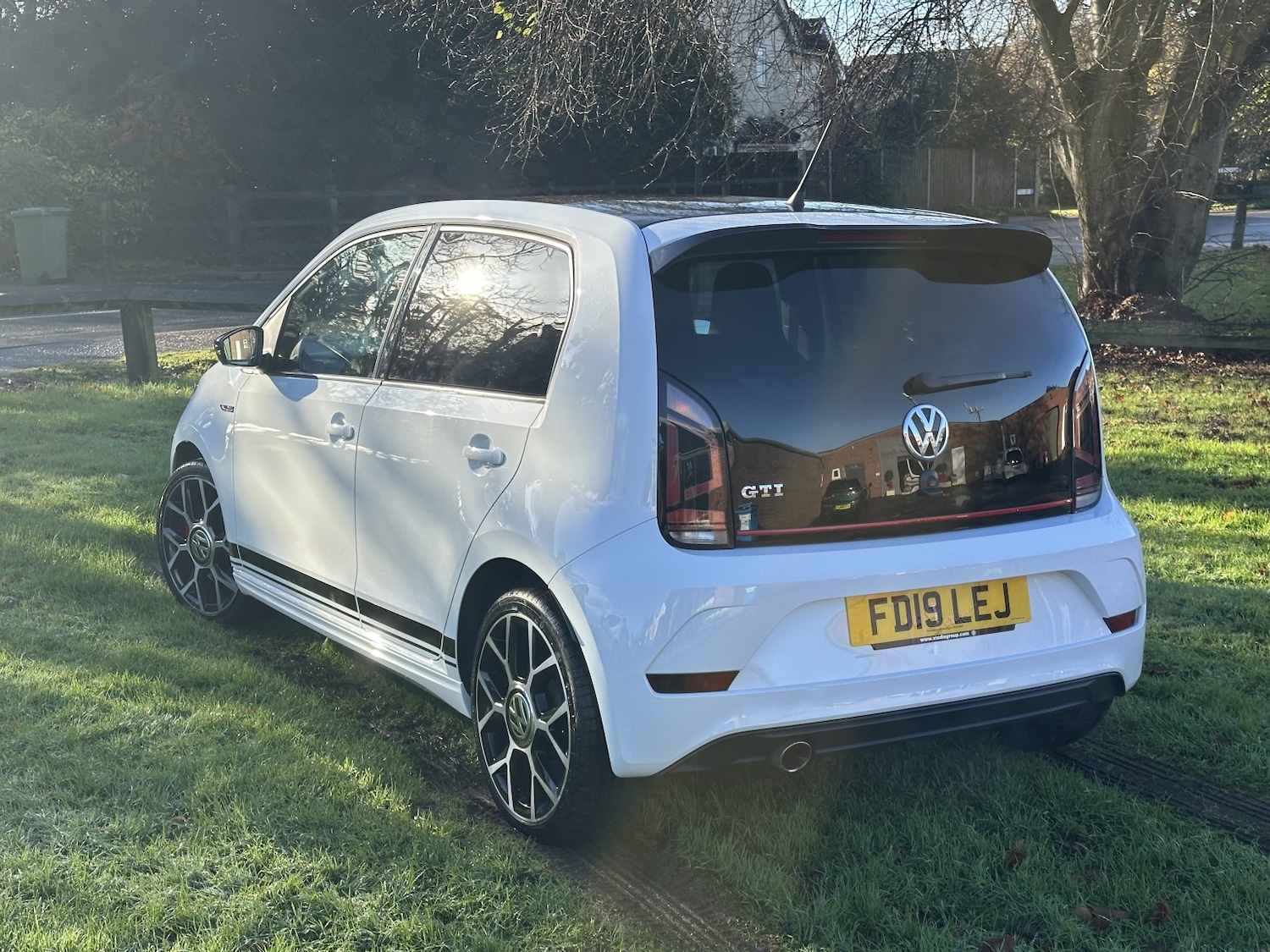 Used Volkswagen up! 2019 for sale - 76712664: Photo 3