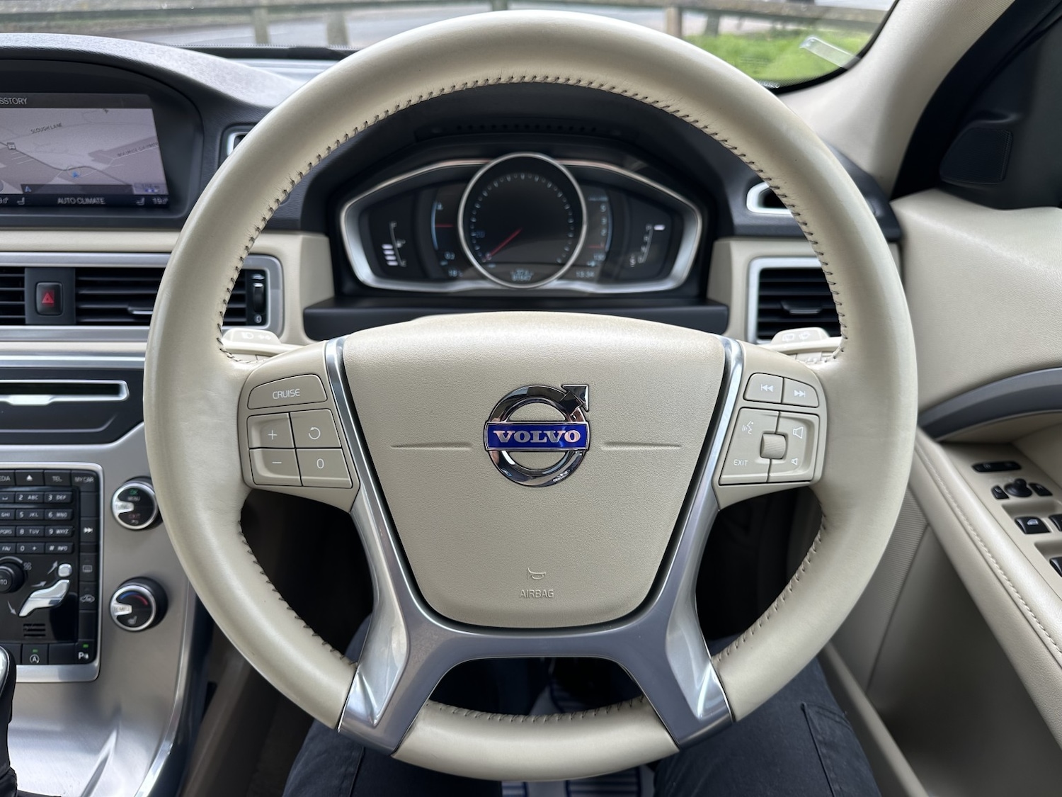 Used Volvo V70 2013 for sale - 78098302: Photo 10