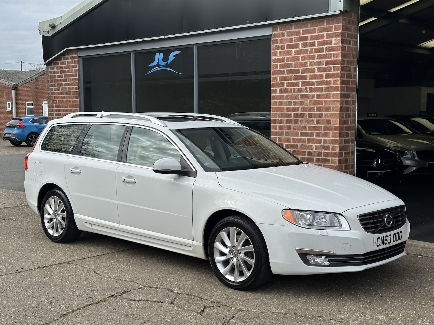 Used Volvo V70 2013 for sale - 78098302: Photo 21