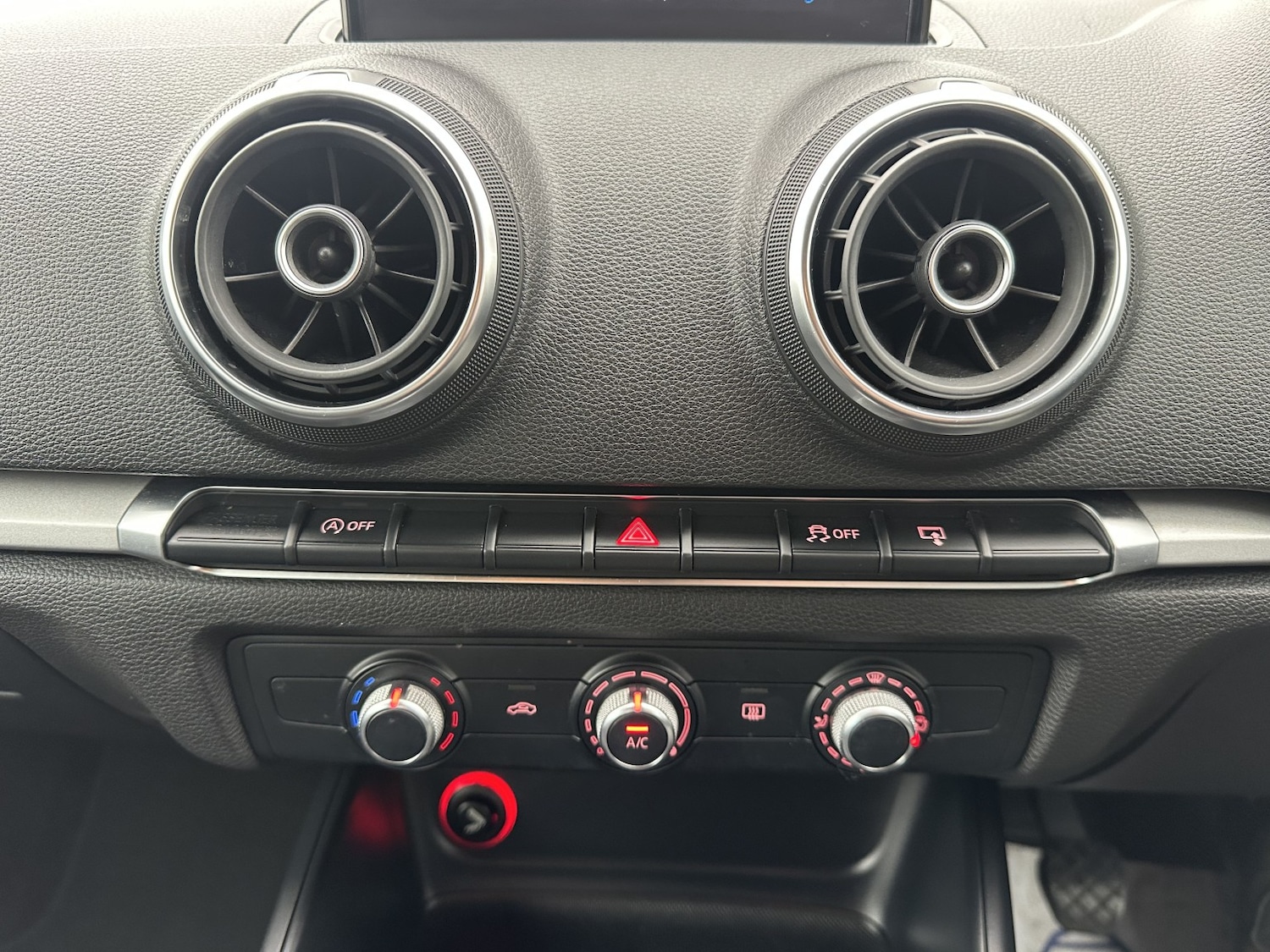 Used Audi A3 2015 for sale - 77781738: Photo 9