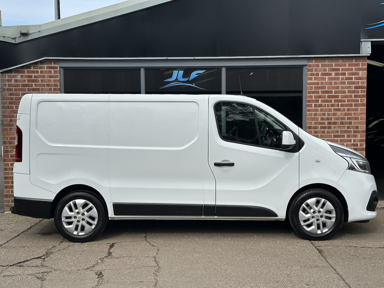 Used Renault Trafic 2020 for sale - 77881129: Photo 18