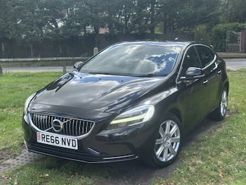 Used Volvo V40 2016 for sale - 79792729: Photo