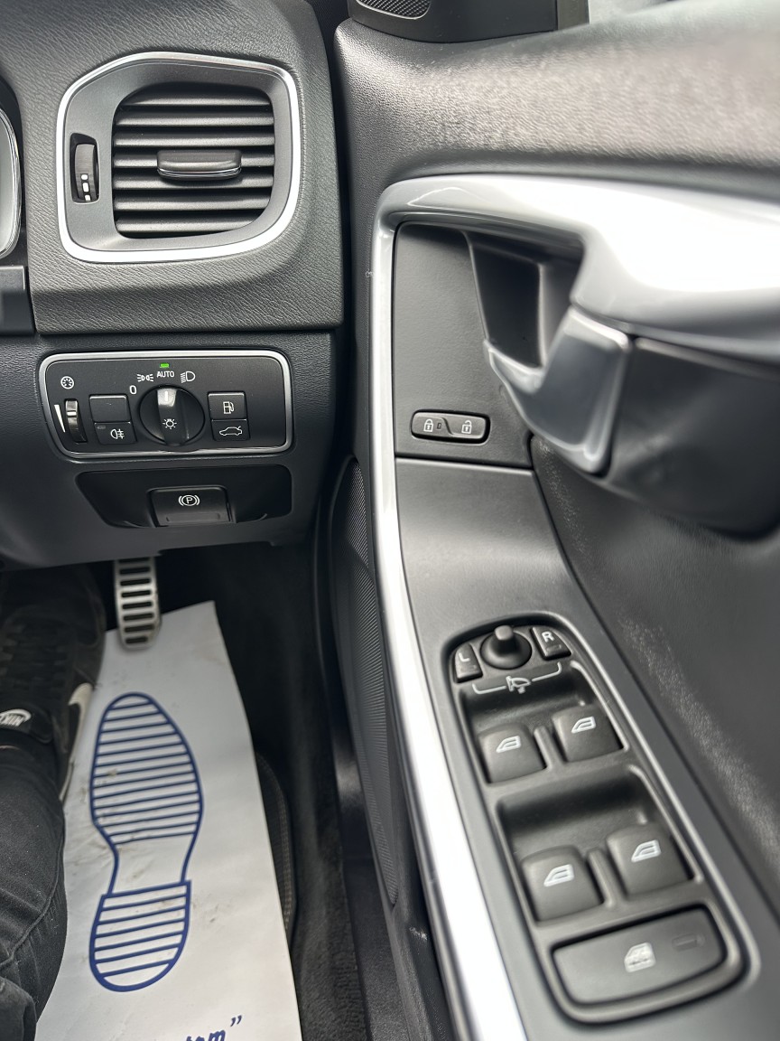 Used Volvo S60 2017 for sale - 78125144: Photo 14