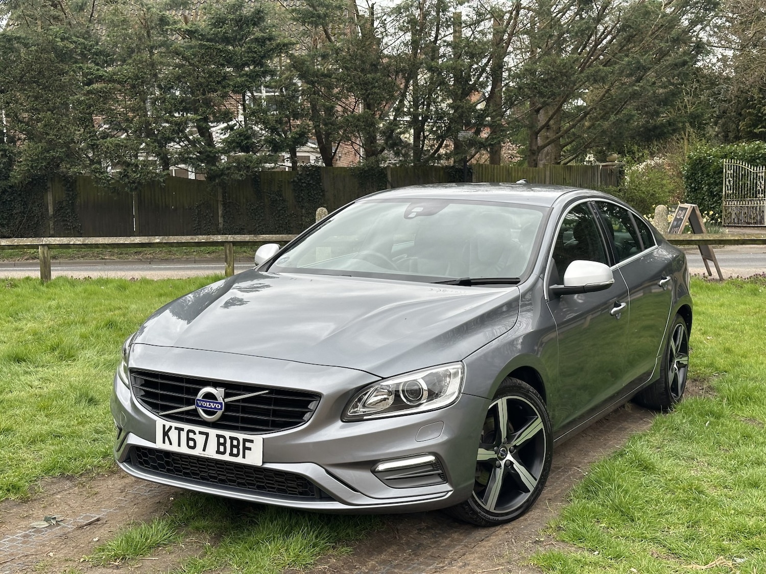 Used Volvo S60 2017 for sale - 78125144: Photo 2