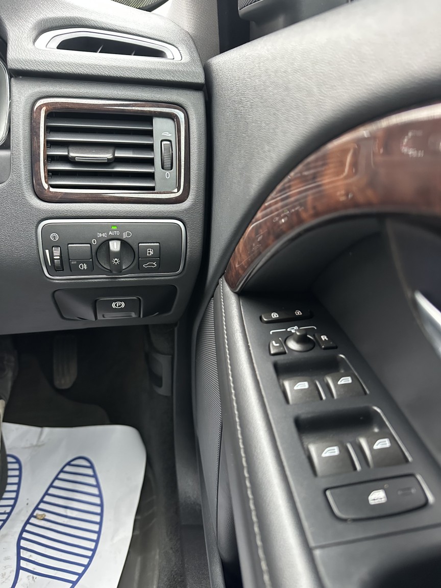 Used Volvo V70 2016 for sale - 77851468: Photo 14