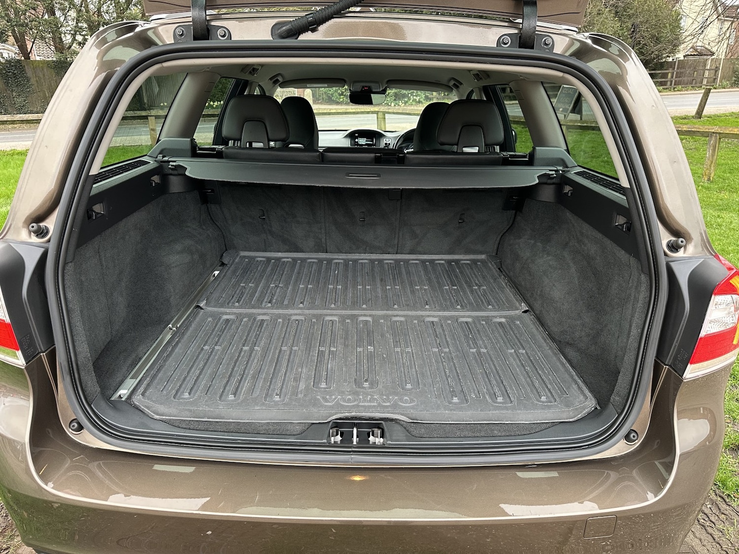 Used Volvo V70 2016 for sale - 77851468: Photo 16