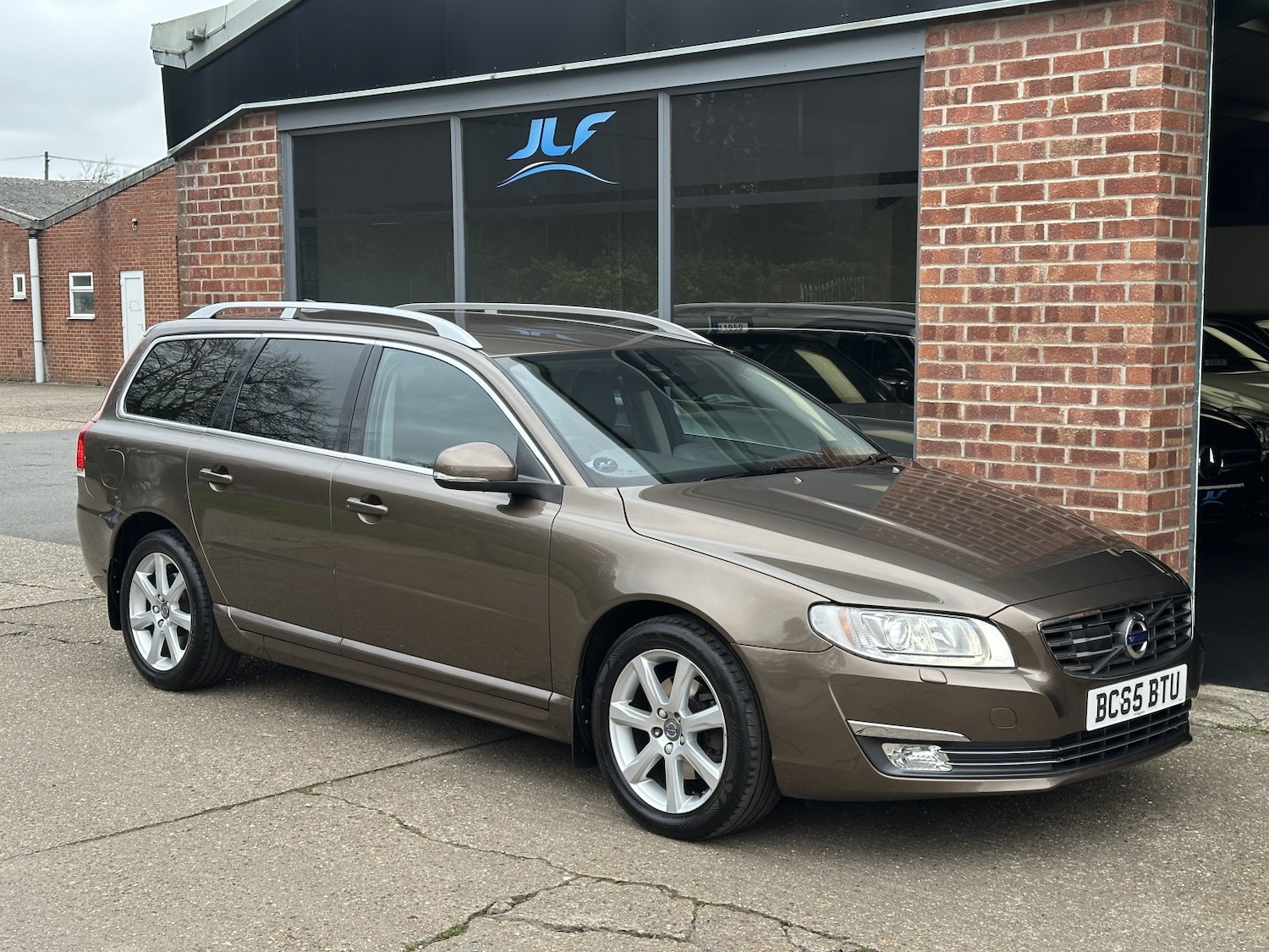 Used Volvo V70 2016 for sale - 77851468: Photo 21