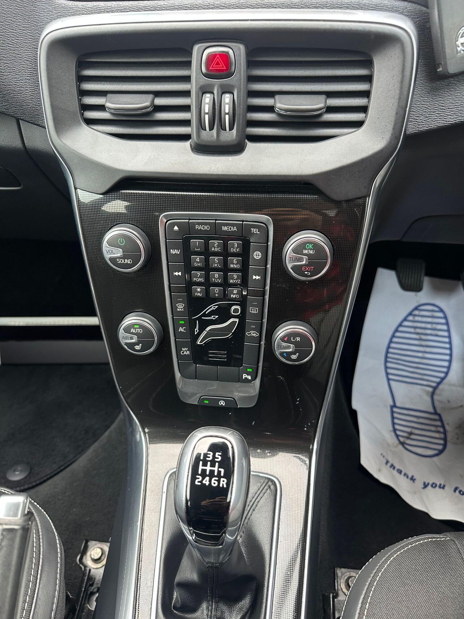 Used Volvo V40 2017 for sale - 76369365: Photo 11