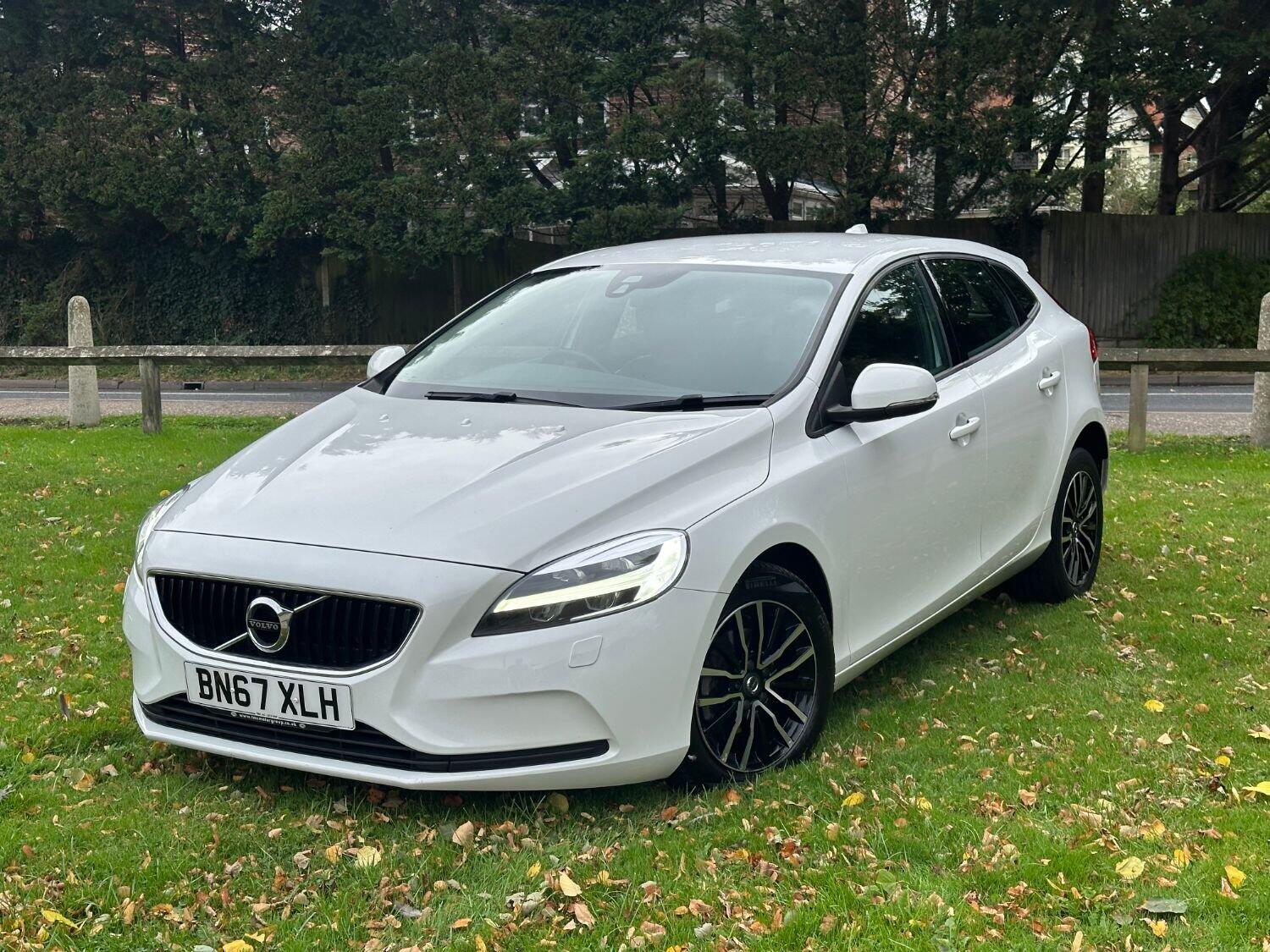 Used Volvo V40 2017 for sale - 76369365: Photo 2